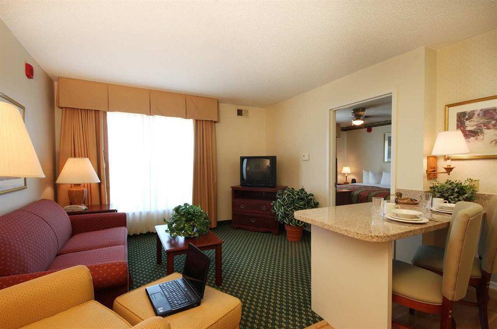 Homewood Suites By Hilton Dallas-Арлінгтон Номер фото