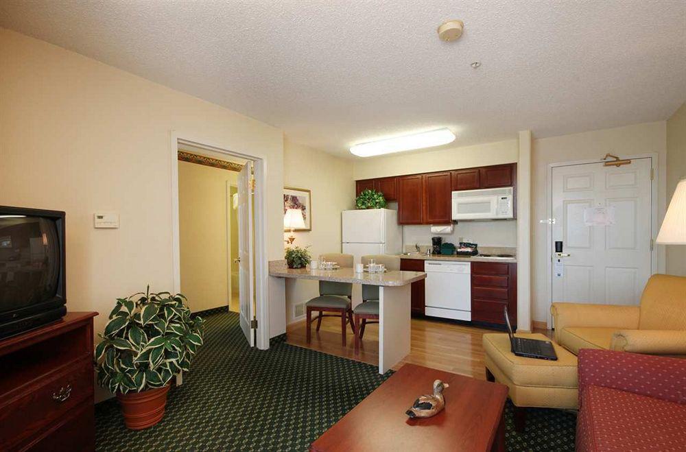 Homewood Suites By Hilton Dallas-Арлінгтон Номер фото