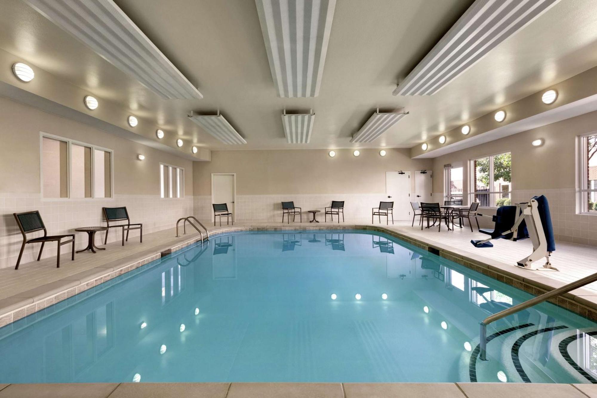 Homewood Suites By Hilton Dallas-Арлінгтон Екстер'єр фото